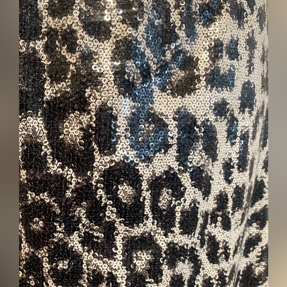 NWT W. Worthington Leopard Sequin Pencil Skirt. Color: Black/White. Size: M - Picture 8 of 12